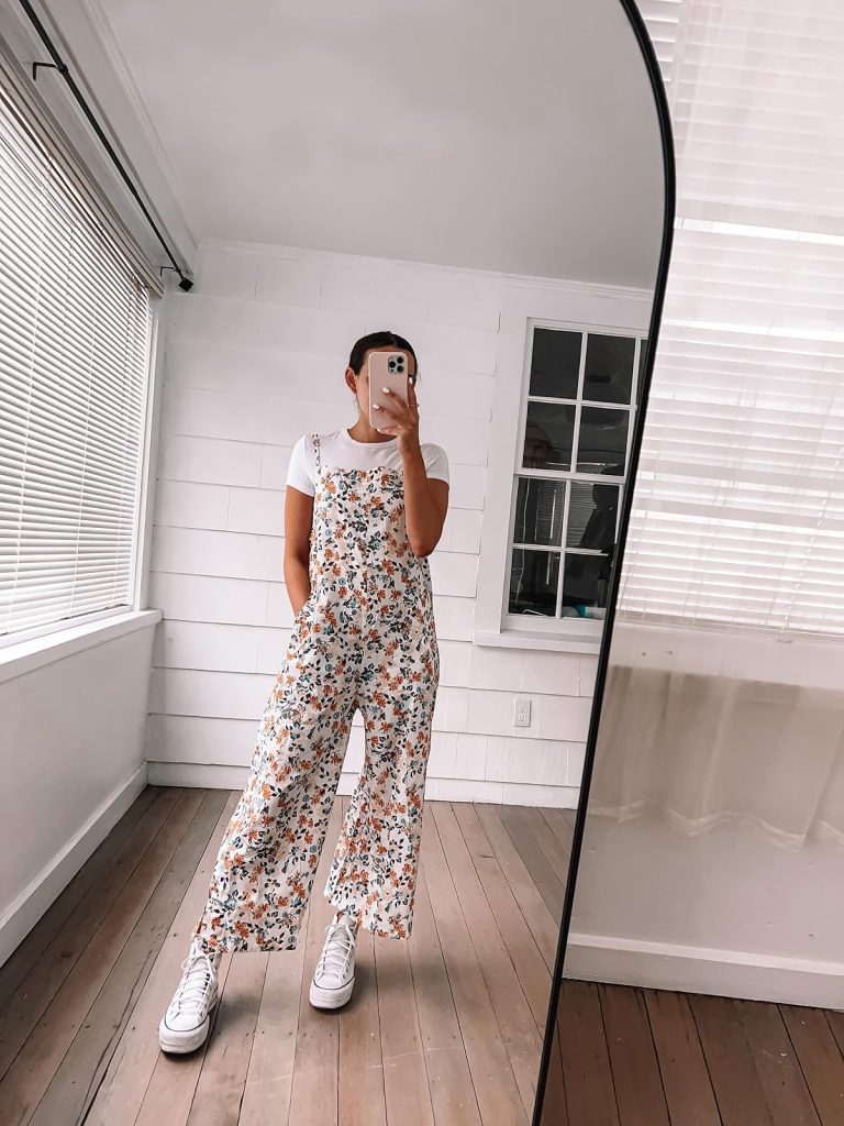 boho jumpsuit with white short-sleeve bodysuit for casual summer work outfits