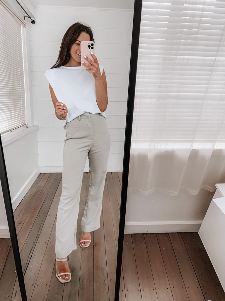 white tank top and mint green pants with heels for casual summer work outfits