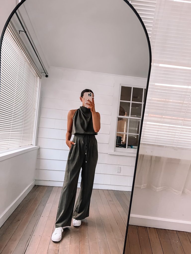 army green two-piece mock neck and wide leg pant outfit for casual summer work outfits