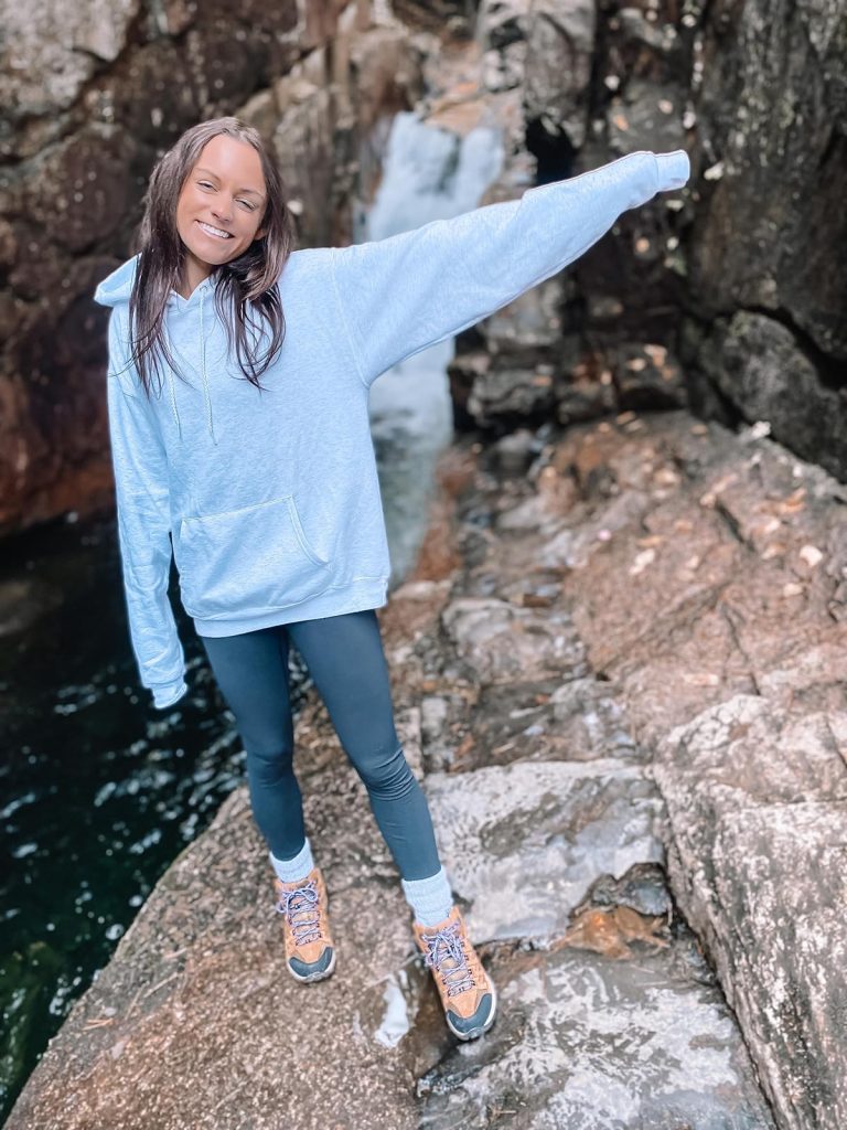 Hoodie and leggings hiking outfit Hoodie and leggings hiking outfit