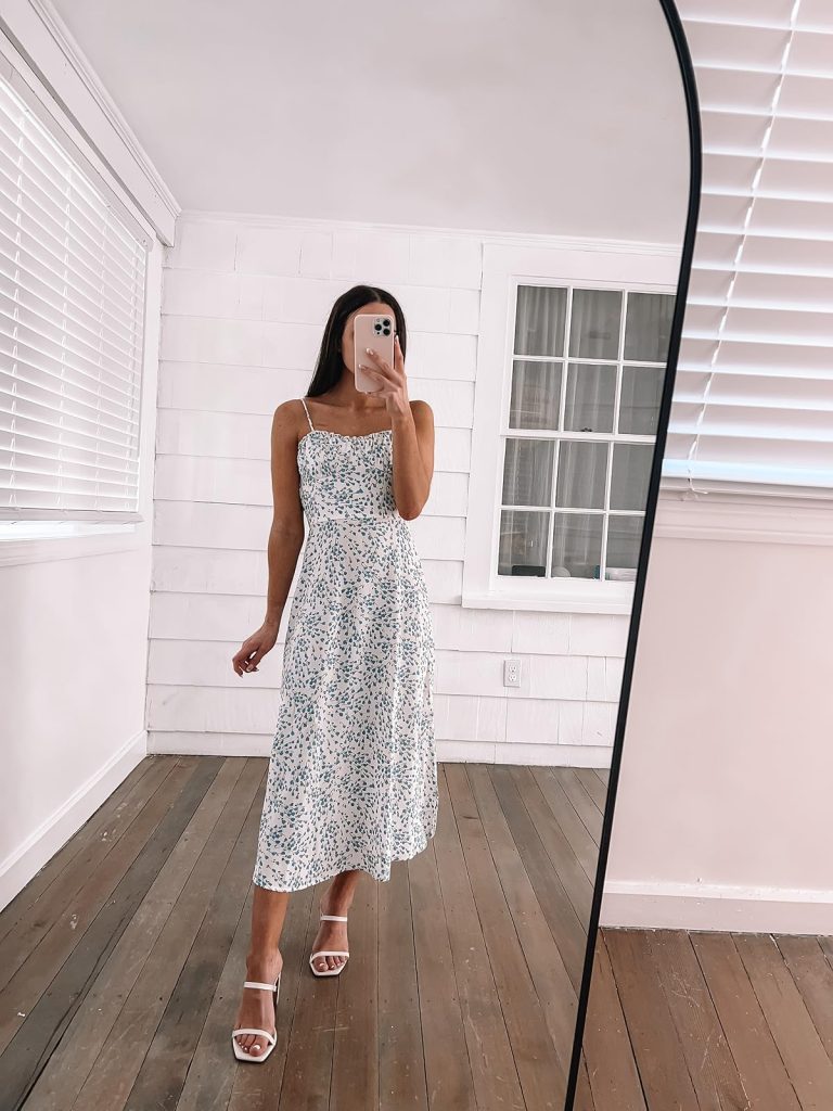 Easter Outfits from Amazon: White and Blue Sleeveless Maxi Dress