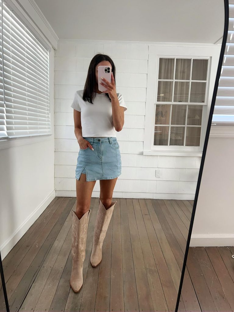 White T-Shirt with Cowboy Boots White T-Shirt with Cowboy Boots Jean Skirt Outfits