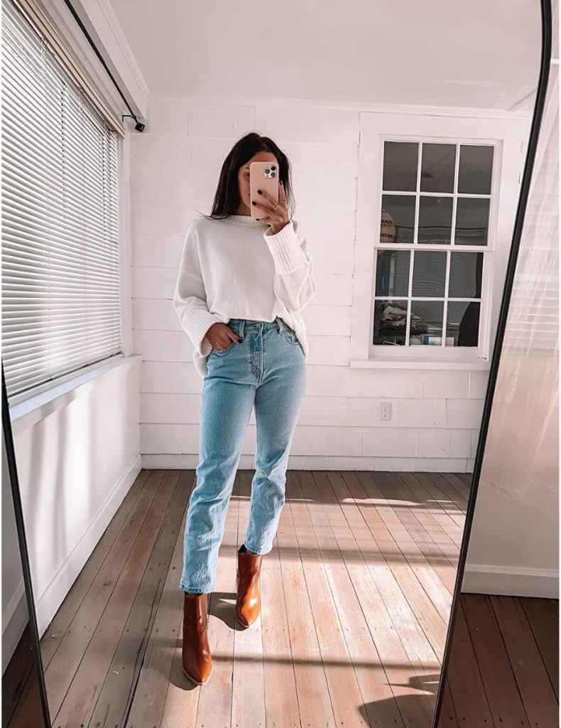Crewneck Sweater with Cropped Jeans