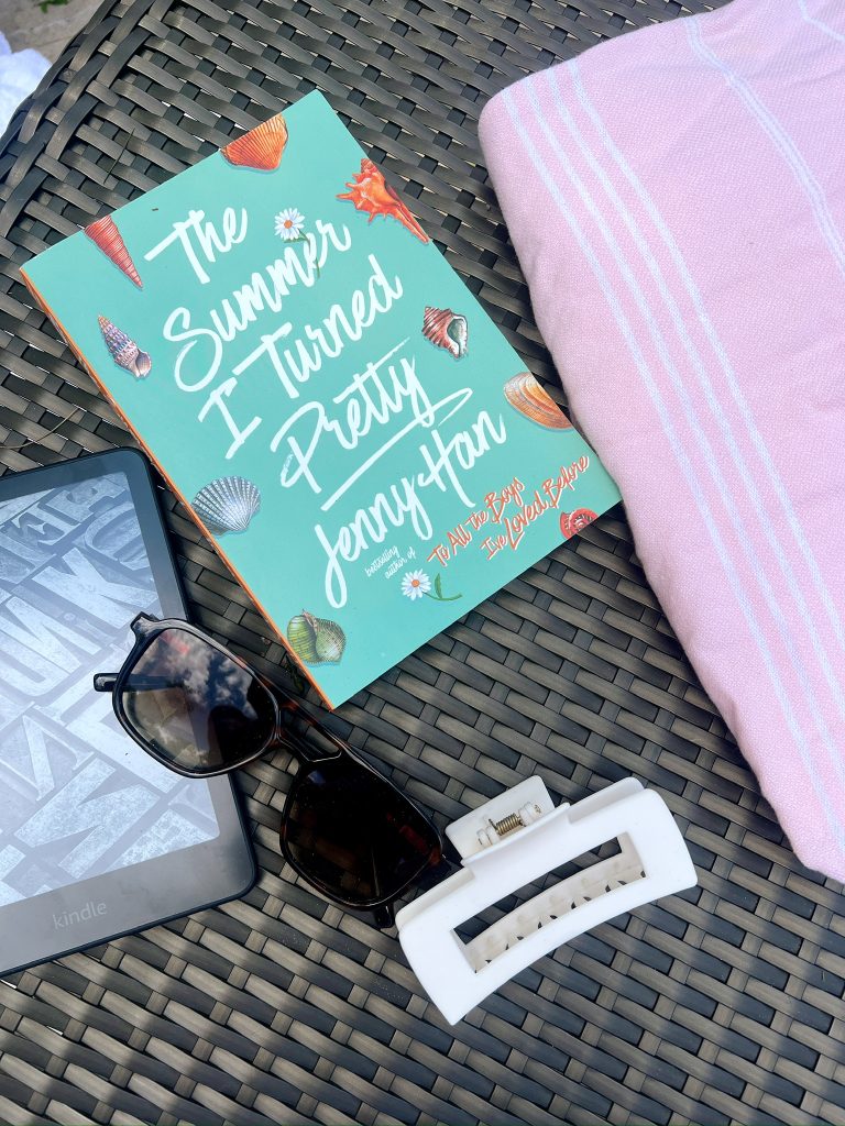 Book Beach Bag Essentials
