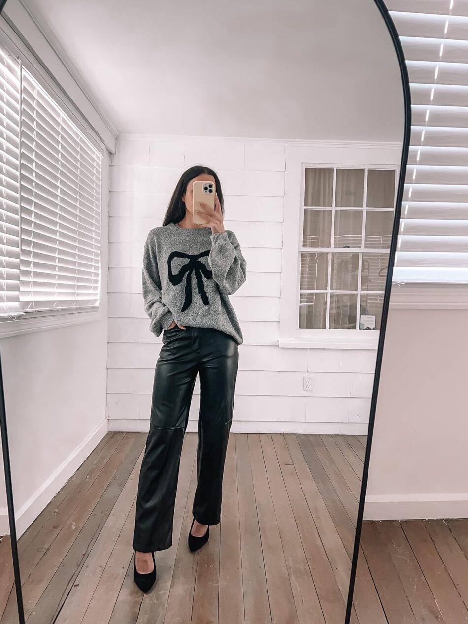 Cute, Stylish & Ugly Christmas Sweaters Outfits