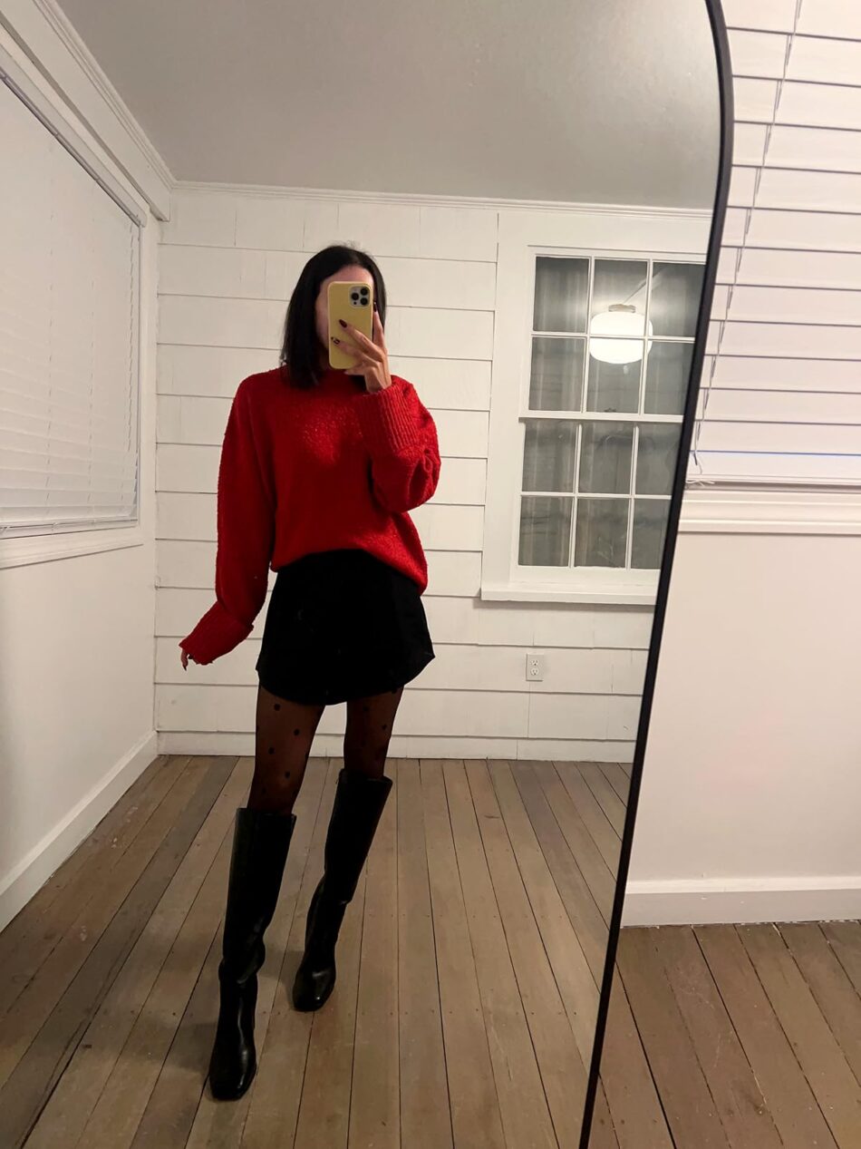 Cute, Stylish & Ugly Christmas Sweaters Outfits