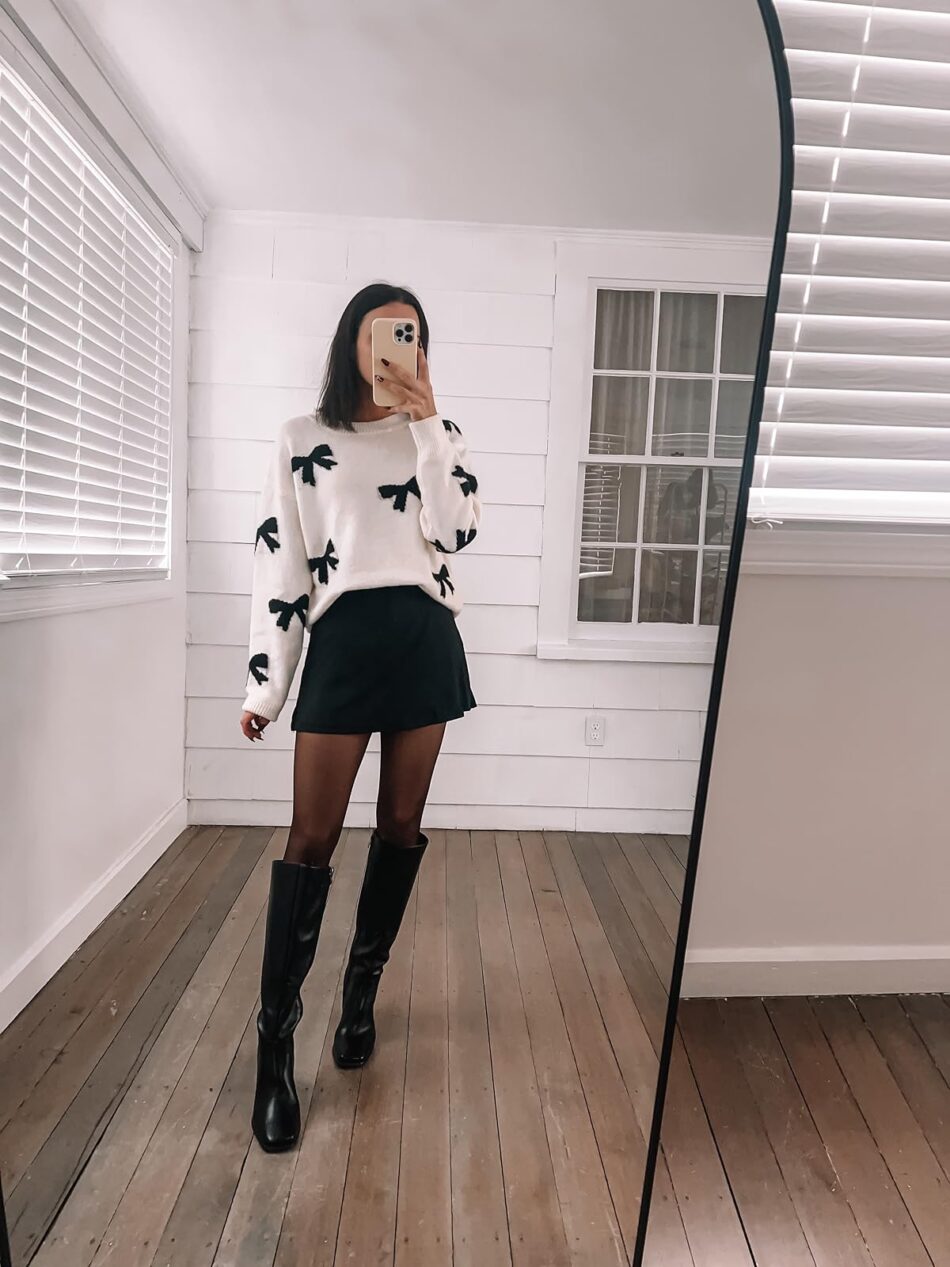 Cute, Stylish & Ugly Christmas Sweaters Outfits