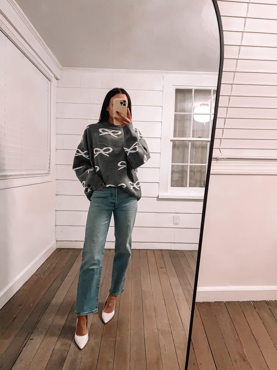 Cute, Stylish & Ugly Christmas Sweaters Outfits